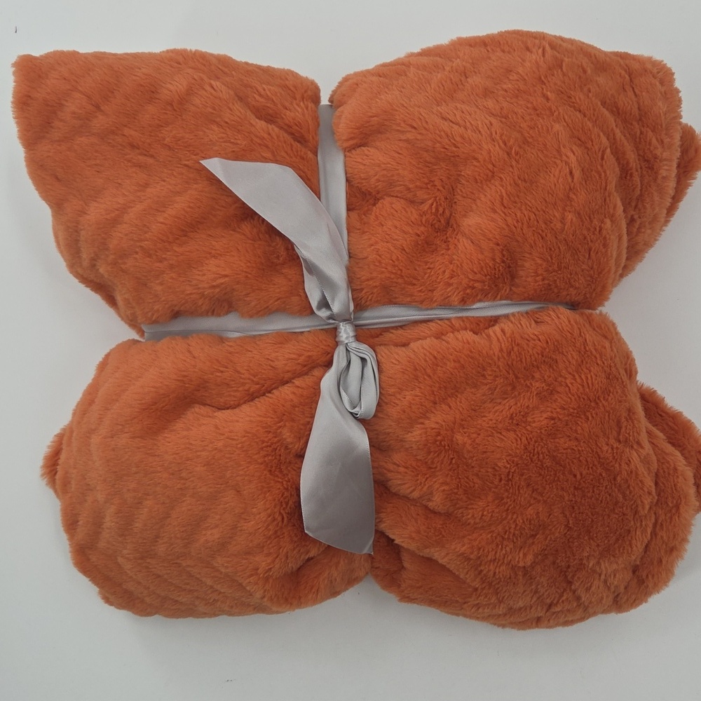 Luxurious Orange "Cathy Spice" Faux Fur Throw Blanket - Picture 15 of 15